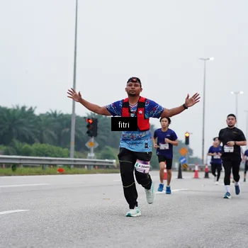 Runner Photo 7472857