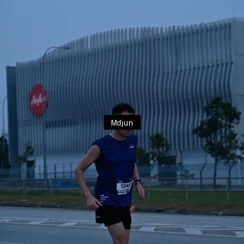 Runner Photo 7472896