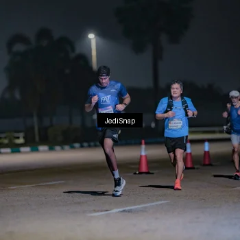 Runner Photo 7472902