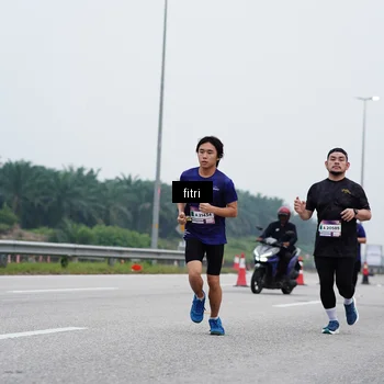 Runner Photo 7472908