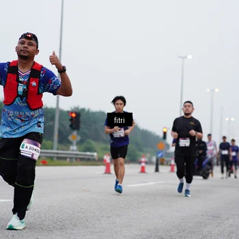 Runner Photo 7472910