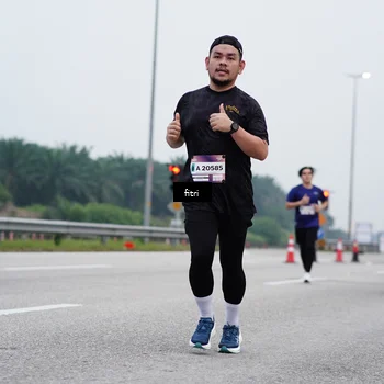 Runner Photo 7473002