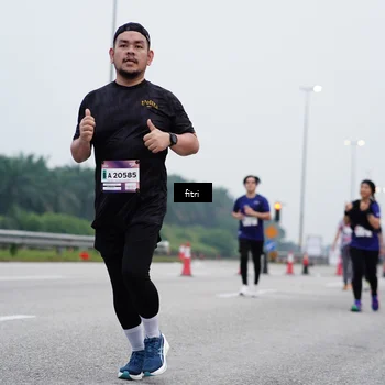Runner Photo 7473005