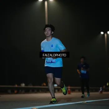 Runner Photo 7473012