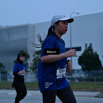 Runner Photo 7473028
