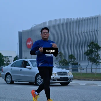 Runner Photo 7473065