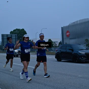 Runner Photo 7473075