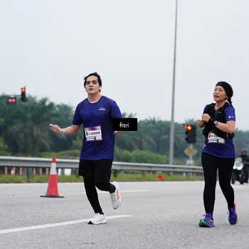 Runner Photo 7473089