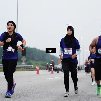Runner Photo 7473103