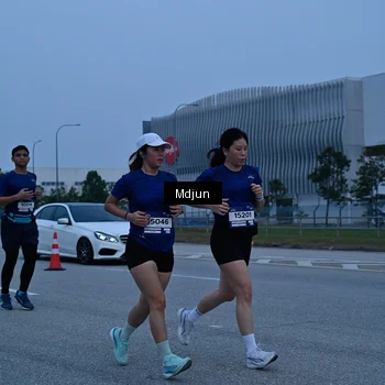Runner Photo 7473203