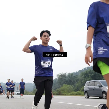 Runner Photo 7473231