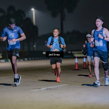 Runner Photo 7473235