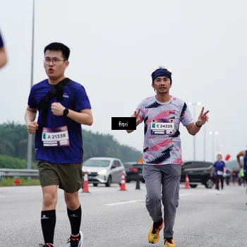 Runner Photo 7473274