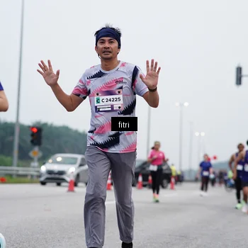 Runner Photo 7473292