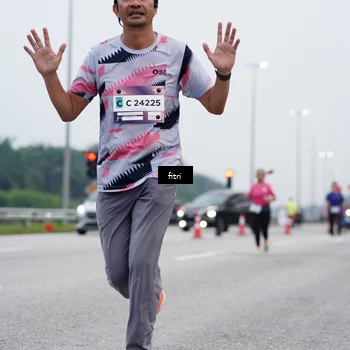Runner Photo 7473323