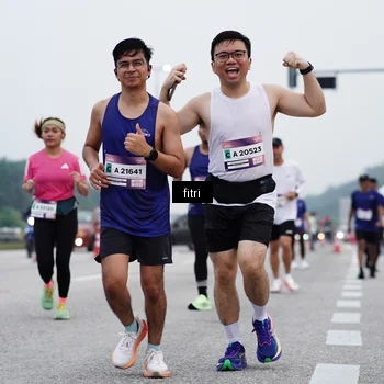 Runner Photo 7473367