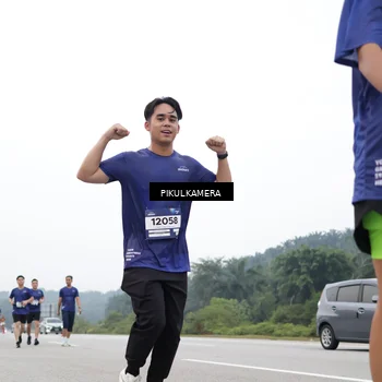 Runner Photo 7473368