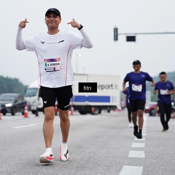Runner Photo 7473416