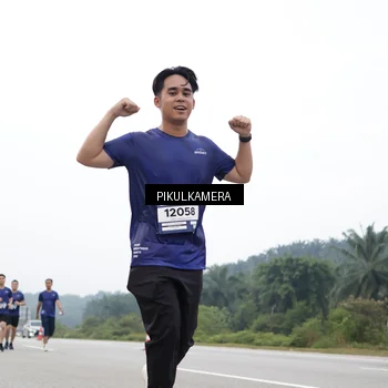 Runner Photo 7473420