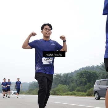 Runner Photo 7473425