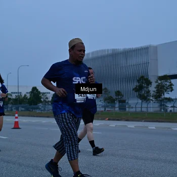 Runner Photo 7473428