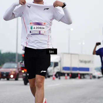 Runner Photo 7473444