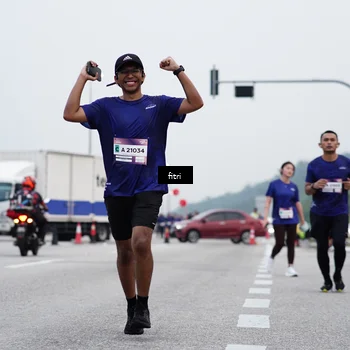 Runner Photo 7473474