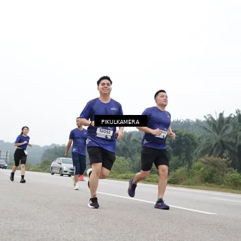 Runner Photo 7473644