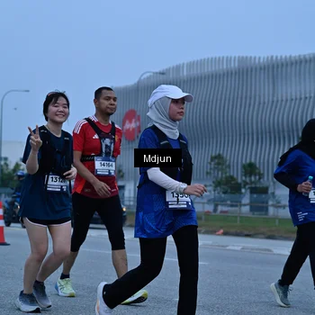 Runner Photo 7473682
