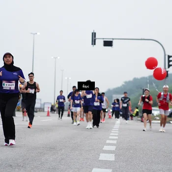 Runner Photo 7473702