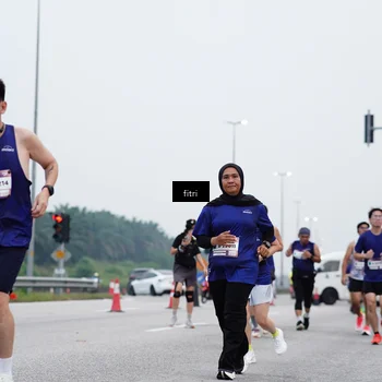 Runner Photo 7473876