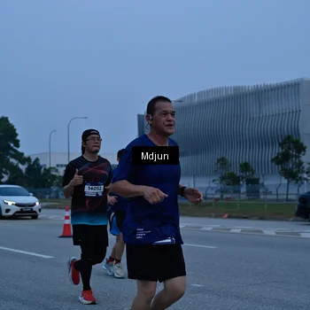 Runner Photo 7473978