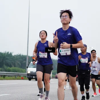 Runner Photo 7473984