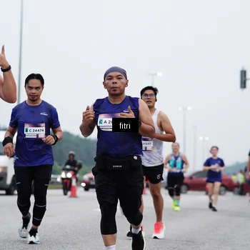 Runner Photo 7474027
