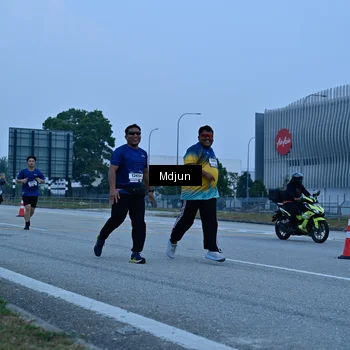 Runner Photo 7474047