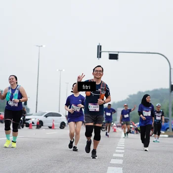 Runner Photo 7474072