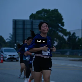 Runner Photo 7474075