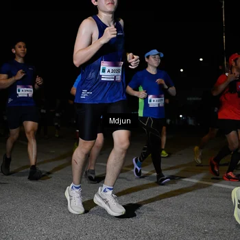 Runner Photo 7474080