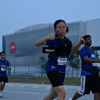 Runner Photo 7474093