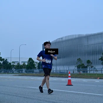 Runner Photo 7474215