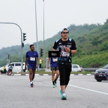 Runner Photo 7474247