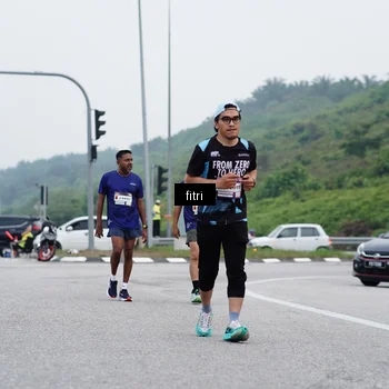 Runner Photo 7474249
