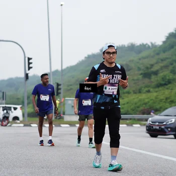 Runner Photo 7474275