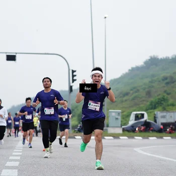 Runner Photo 7474277
