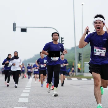 Runner Photo 7474325