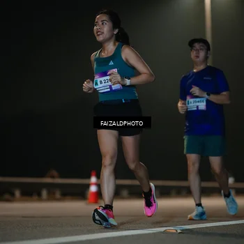 Runner Photo 7474345