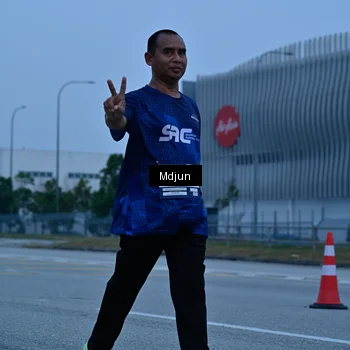 Runner Photo 7474349