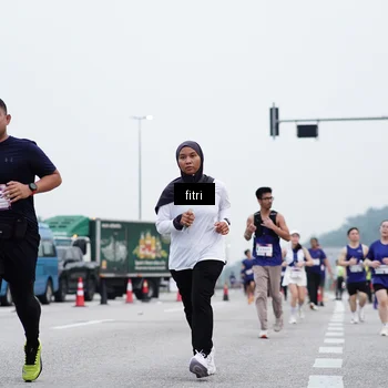 Runner Photo 7474363