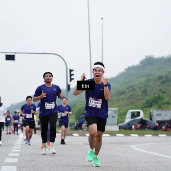 Runner Photo 7474367