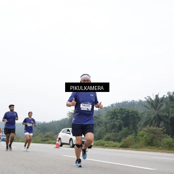 Runner Photo 7474374
